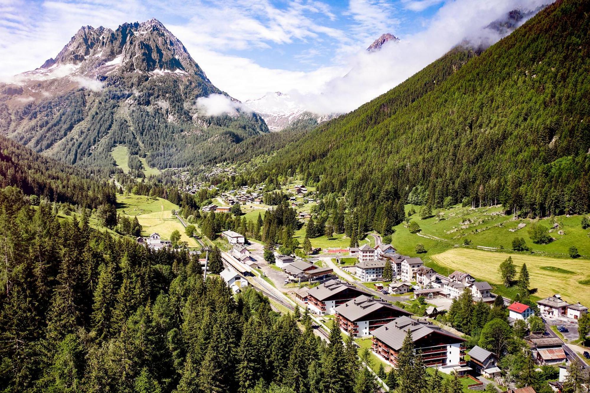 Dormio Resort Les Portes Du Mont Blanc Валорсин Екстериор снимка